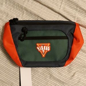 Guess vibras J Balvin fanny pack waist bag